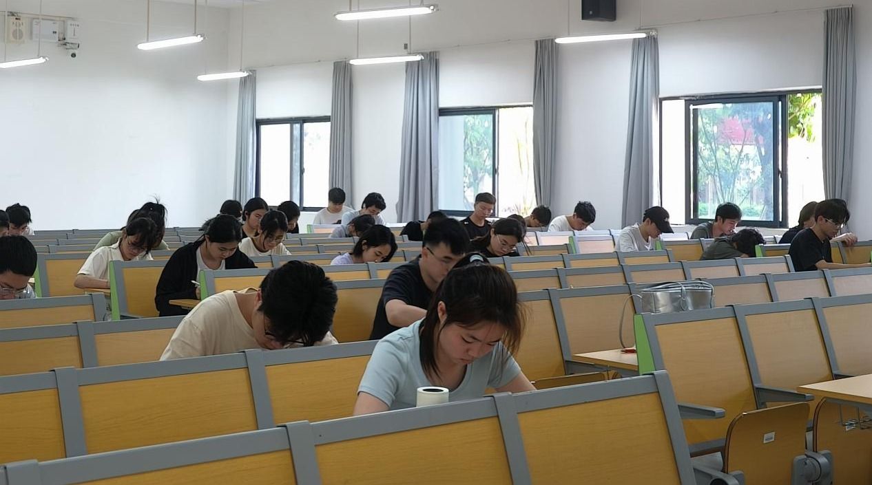 英国上市公司365