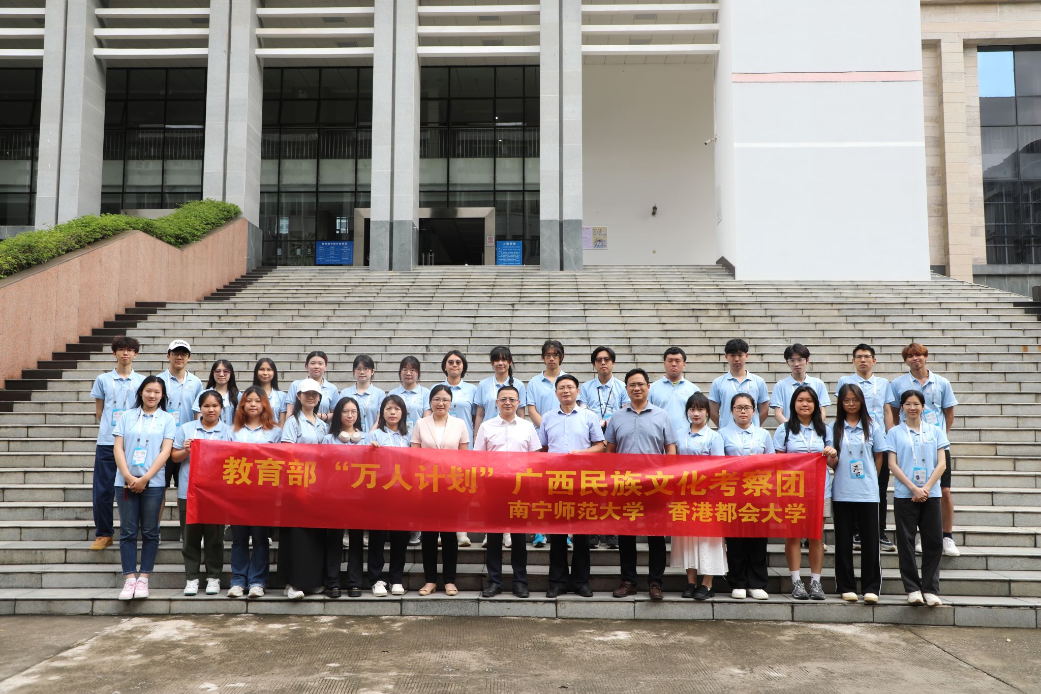 英国上市公司365