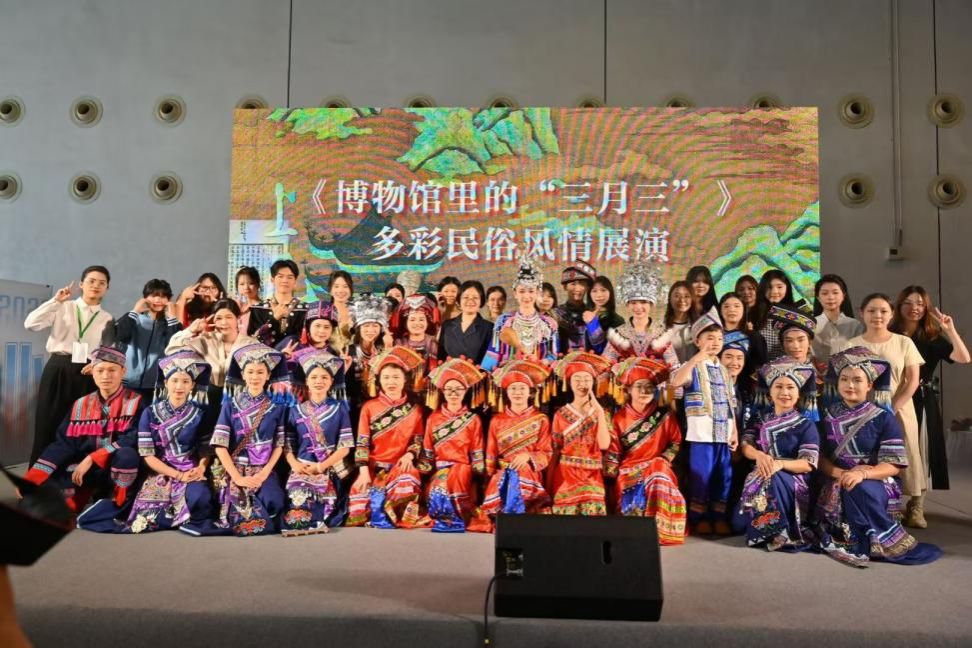 英国上市公司365